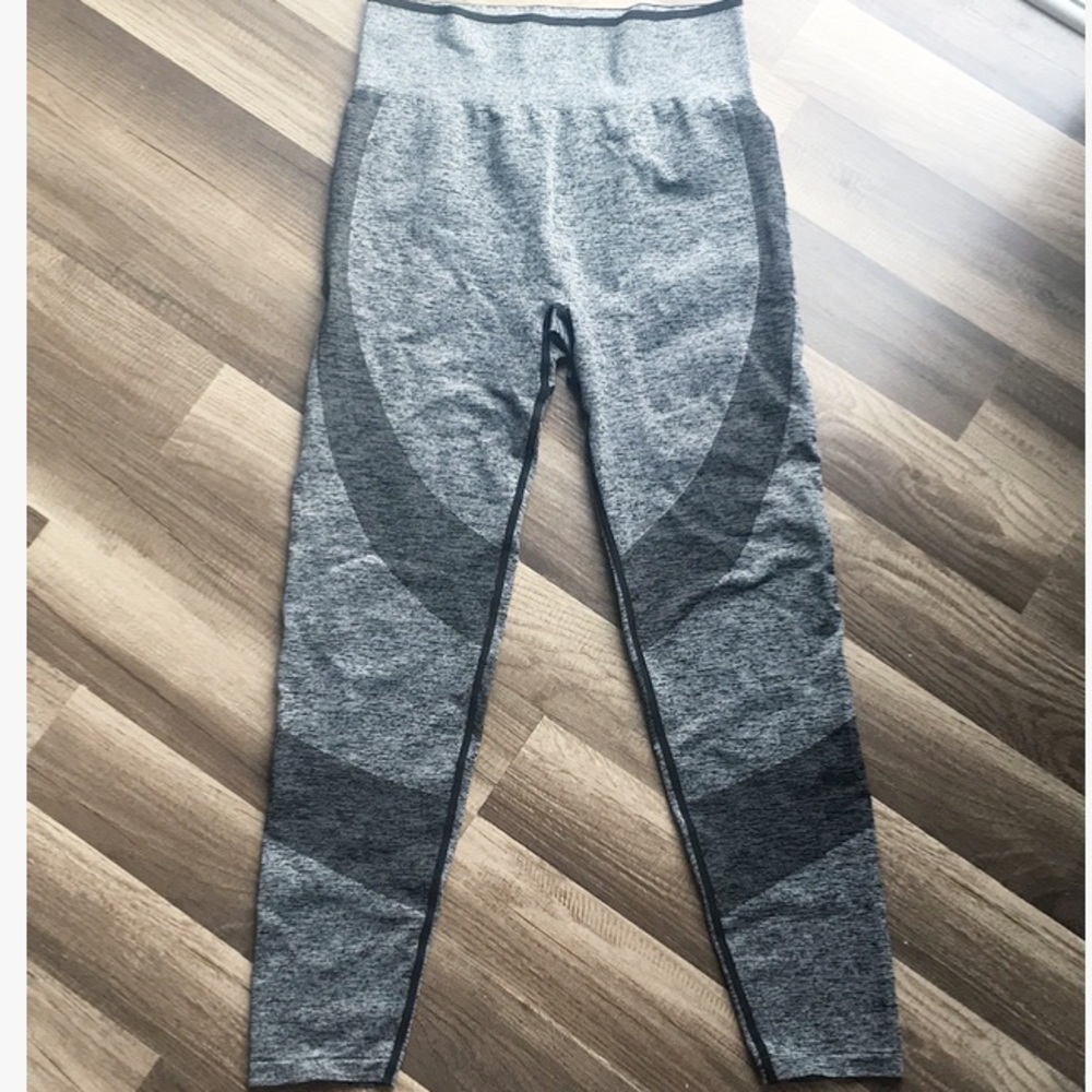 Victoria’s Secret seamless workout stretchy pants
